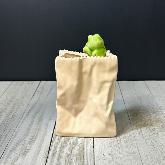 Vintage Souvenir I Had a Bag of Fun in South Dakota Frog Pencil Holder JAPAN - Picture 3 of 7